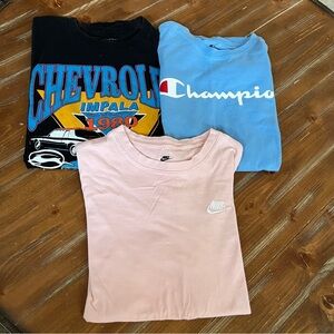 Mens 3 shirt t-shirt bundle. M.